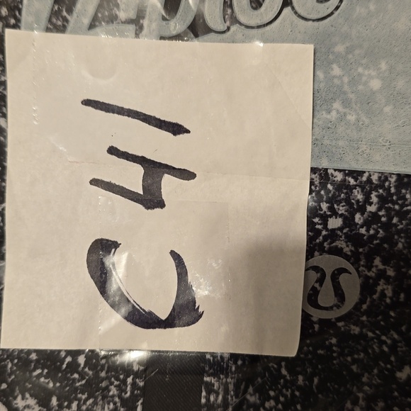 Lululemon Sz 8 Sleek & Strong Tight Leggings Diffuse Starlight Black Speckled - Picture 15 of 15